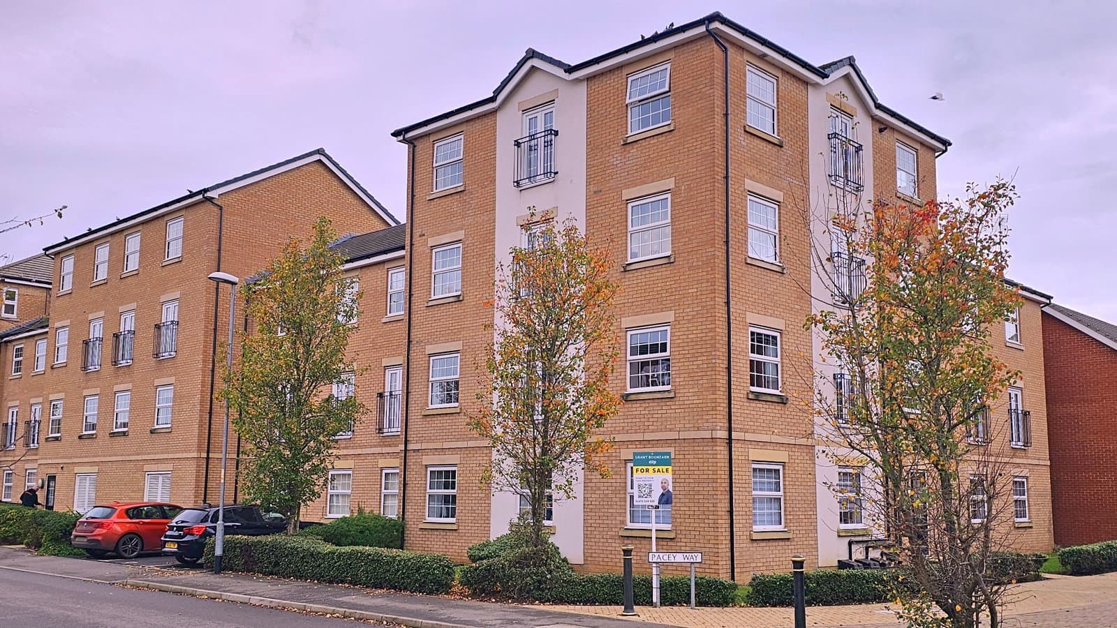 Pacey Way, Grantham — photo 1 of 18